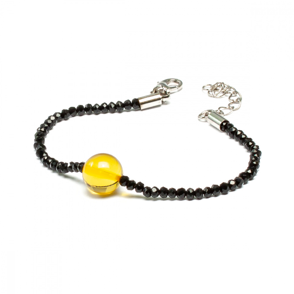 Браслет из бисера и янтаря